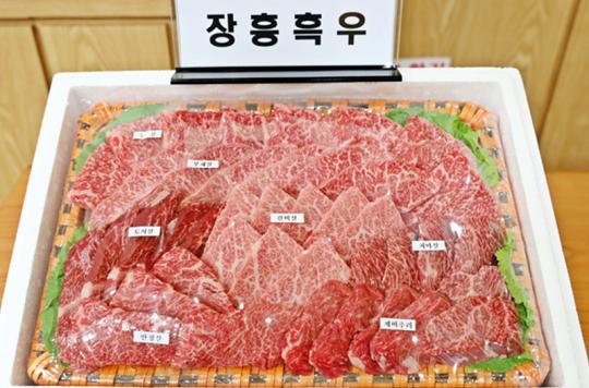 ‘장흥흑우’ 명품 한우시장 이끈다