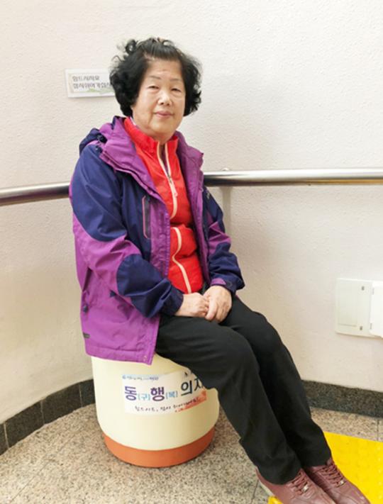  “힘드시면 잠시 쉬었다 가세요” 