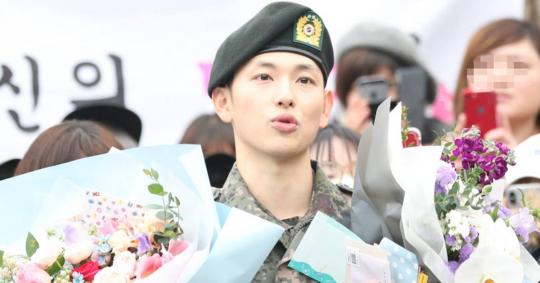 오늘(27일) 전역한 임시완이 취재진 앞에서 처음으로 한 말