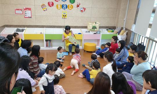 순천 기적의도서관, 북스타트 꾸러미 택배서비스 시행