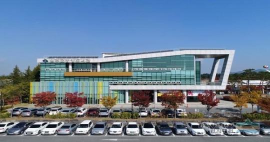 당신을 위로하는 작은 쉼표 하 나, ‘완주 도서관’
