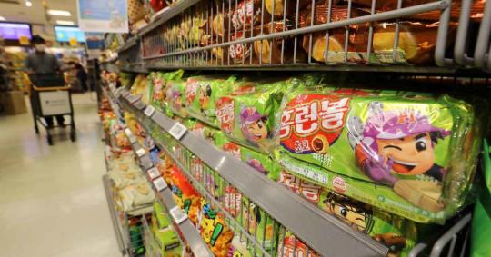 “천 원으로 살 게 없네”… 편의점·대형마트, 12월부터 인기 제품 가격 줄줄이 인상