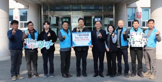 순천마디척의원, 광양시 광양읍에 쌀 후원품 기탁
