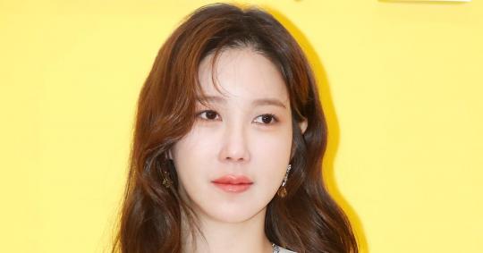 쉽지 않은 일인데 용기 냈다…이지아, 복잡한 가족사 뒤늦게 다 밝혔다 (전문)