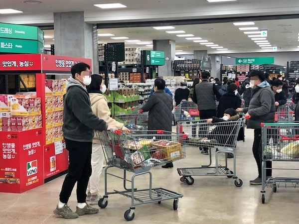 롯데마트, 창원에 창고형 할인점 맥스 오픈