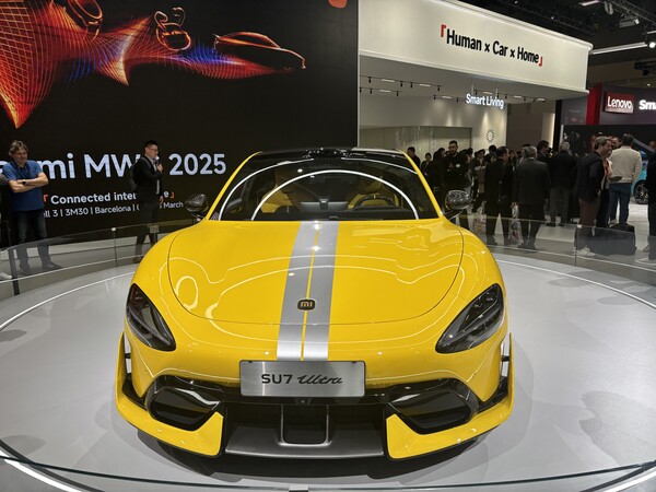 전기차·쓰리폴드폰… 저가 대신 고급화 씌운 中 기술 굴기 [MWC 2025]