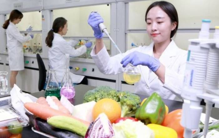 현대그린푸드, 소속외 근로자 2년새 약 1000명 줄여