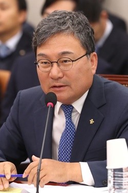이상직 의원 “이스타항공 지분 모두 헌납…정상화 도울 것”