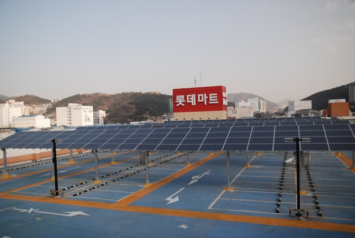 “롯데마트 옥상주차장에 태양광 깐다”..서울에너지공사, 서부발전과 공동출자 4.5MW 구축
