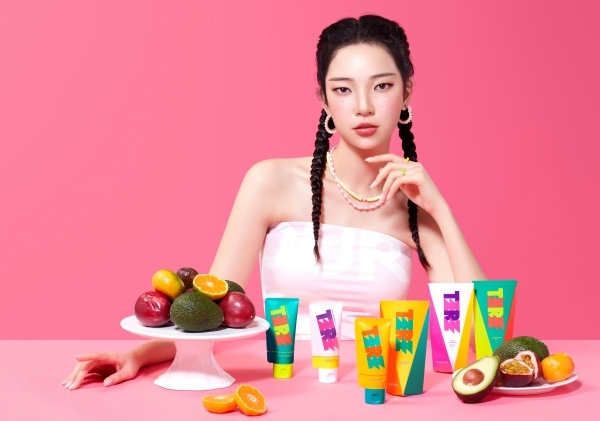 가상인플루언서 로지 친환경 뷰티브랜드 내놨다…틴지로지 기대감↑