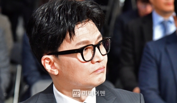 한동훈, 여의도 입성에 양당 지지율 출렁