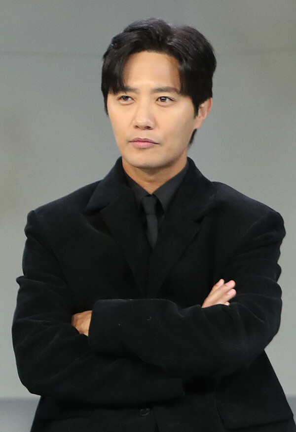 진구 측, 맘카페 사기 사건 A씨와 친분 의혹에 홍보 활동 참여한 적 없어 부인
