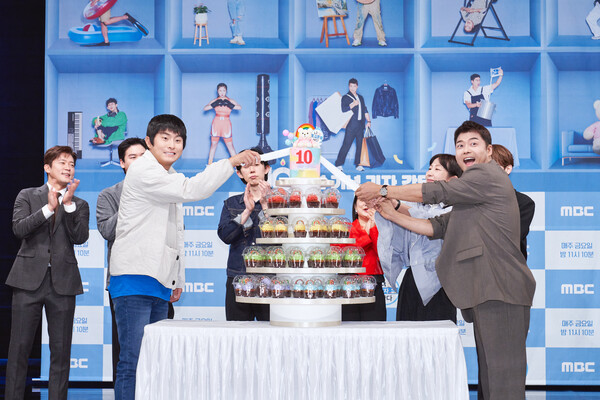 [K포토] 나 혼자 산다 10주년 기념 케이크 커팅식