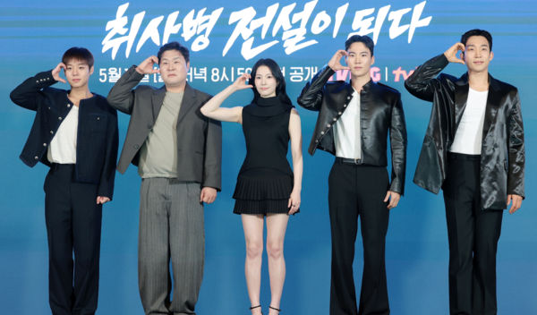 군 입대 앞둔 박지훈, '취사병' 변신 