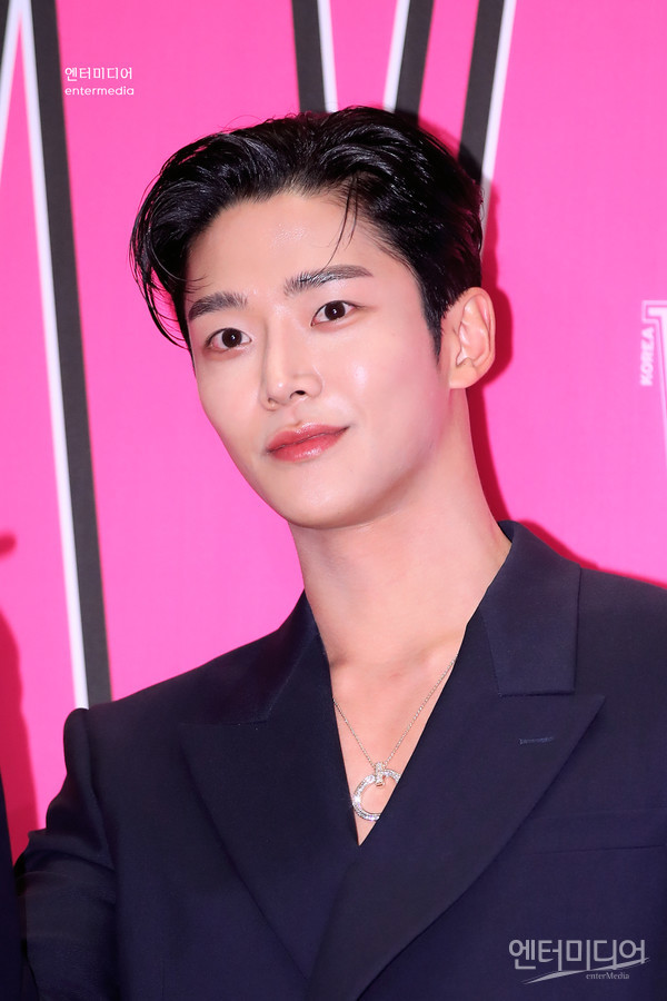 SF9 로운 잘생김 가득 [EM포토]