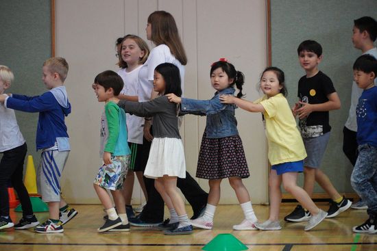 부산국제외국인학교 학생들, 암환자 위한 24시간 걷기 릴레이
