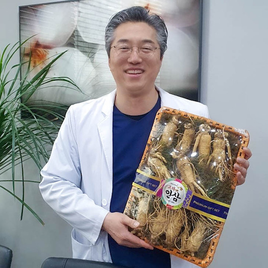 항공기서 70대 환자 살린 정형외과 의사 의사로서 도울 수 있어 보람