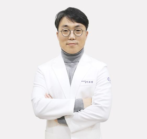 스마트폰 사용 후 손 저림 증상 지속되면 신경과 질환 확인 필요
