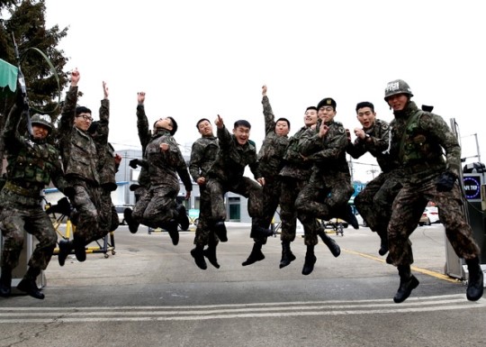 [71사단] 경비소대원들 싹~ 죽음의 질주 담배 5개월째 뚝!