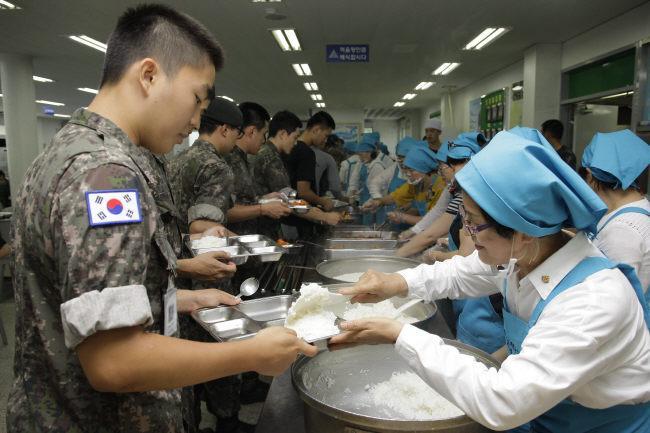 “맛있는 점심 함께 나눴어요”
