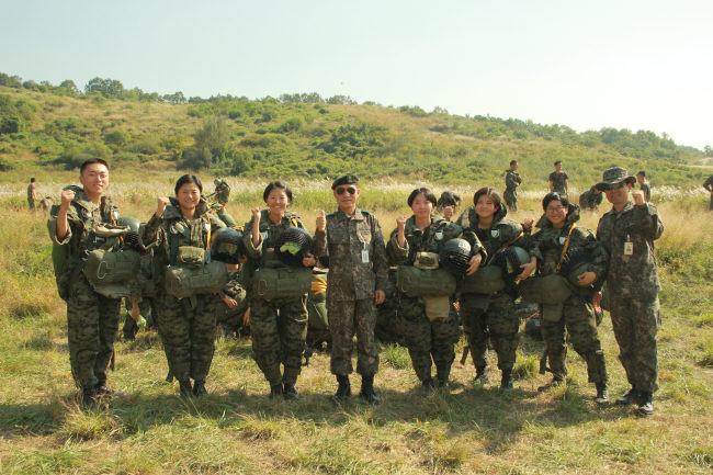 육군3사 생도, 유격·공수훈련도 거뜬하게…