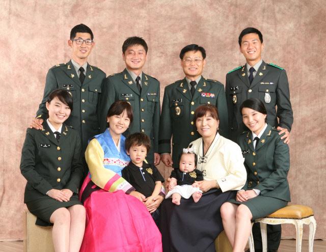 “우리家 남다른 병역명문家”
