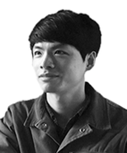 [황진태 조명탄] 팬데믹의 한복판, 미루는 게 능사는 아닐 지도
