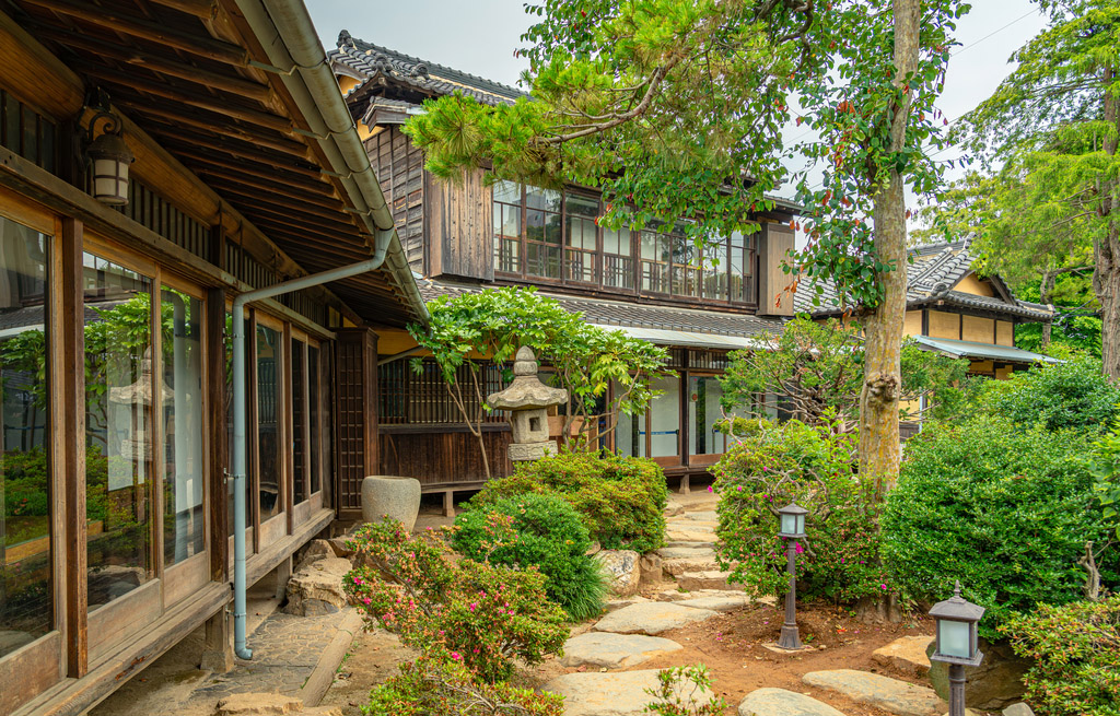 군산&…있다, 곱게 입은 세월 새 옷 입은 낭만