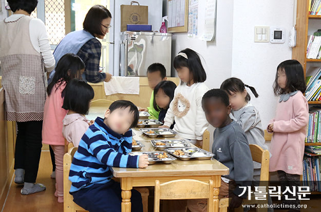 [르포] 다문화·이주노동자 가정 아이들 24시간 돌보는 ‘베들레헴어린이집’