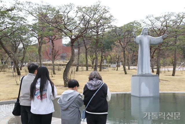 입양 가족 공동체 ‘가톨릭생명사랑가족모임’, 남양성모성지 성지순례