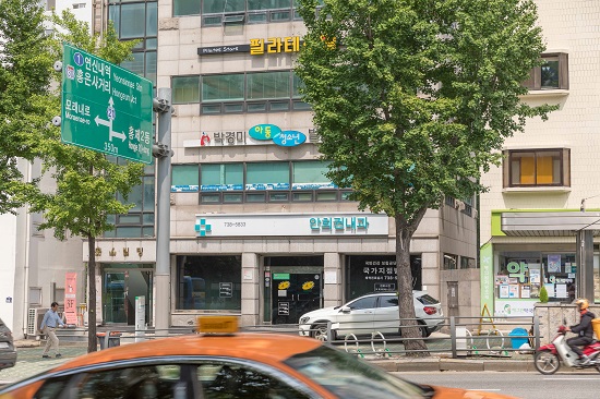 [방보영의 페북사람들]무악재 낭만닥터 안사부