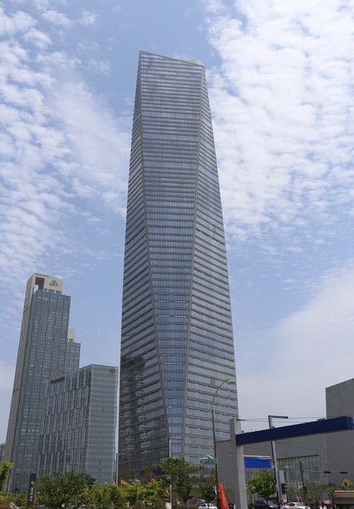 [더벨]대우인터, 동북아무역타워 팔려했다