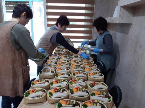 [동네방네]대나무로 엮은 차롱에 담아낸 제주의 맛