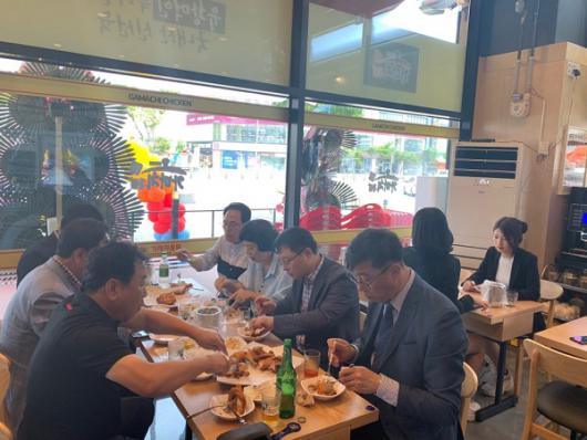 ㈜티지와이 ‘가마치통닭’ 3년 만에 대전 가수원점에 300호점 돌파