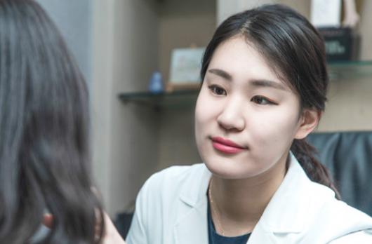 [칼럼] 겨울마다 인기를 끄는 색소 질환 치료, 그 진실은?