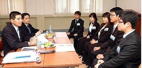 대졸자 구직난 갈수록 태산…500대 기업 채용규모 작년보다 줄여