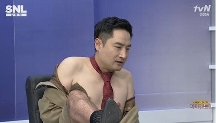 SNL 강용석, 맨몸에 넥타이 매고 서울대 재학 시절부터 바바리맨이었어