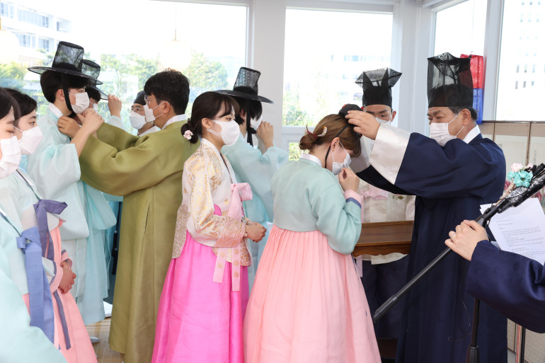 부산대 효원성년제 스무 살 어른이 됐어요