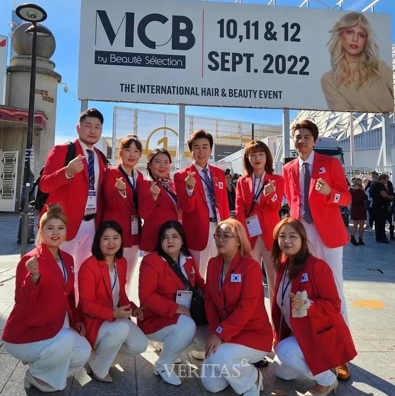 정화예대 정화드림팀 김정연, 박형대 수석코치 2022 OMC 헤어월드서 종합 2위!