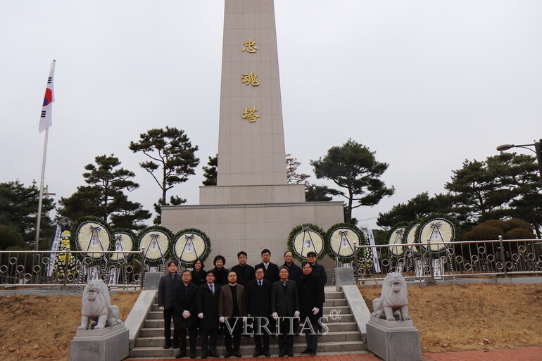 충북대  2024 시무식/충혼탑 참배 진행