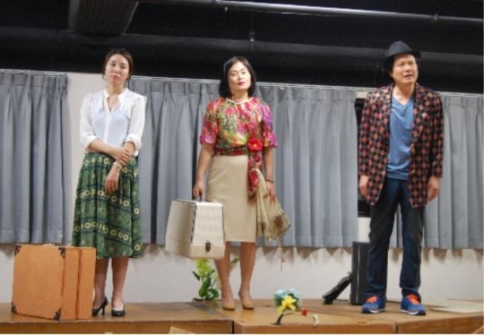 극단 황토레퍼토리컴퍼니, 시련의 유랑극단 올려