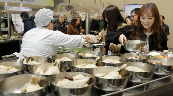 농촌진흥청, 구내식당 닭·오리고기 주 3회 이상 식단운영