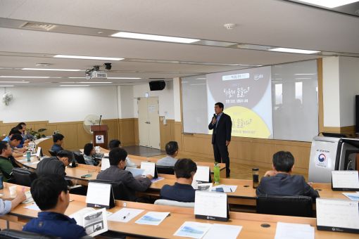 박성일 완주군수, 지방행정연수원서 특강
