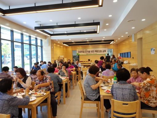 완주로컬푸드·경천면, 농가 조합원 초청 삼계탕 나눔행사