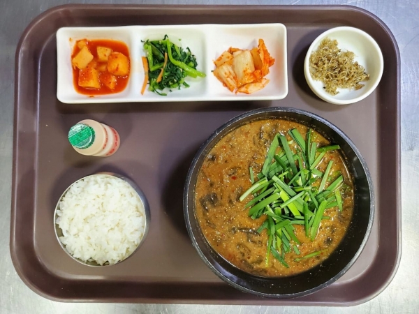휴게소음식이야기 (11) 고창고인돌(서울)휴게소 대표음식 고창추어탕