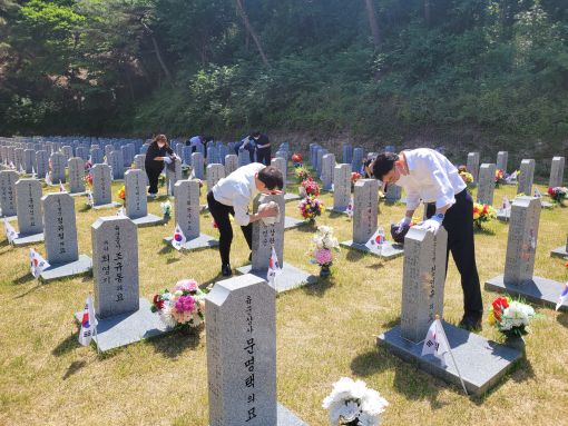 전북동부보훈지청, 호국보훈의 달 계기 국립묘지 정화활동