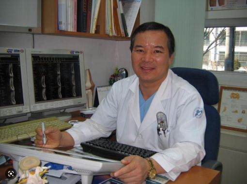 [전라북도 명사 소장품 사랑나눔 기증행사] <7> 박근호 전주 고려병원 원장, 서양화가 故 하반영의 작품