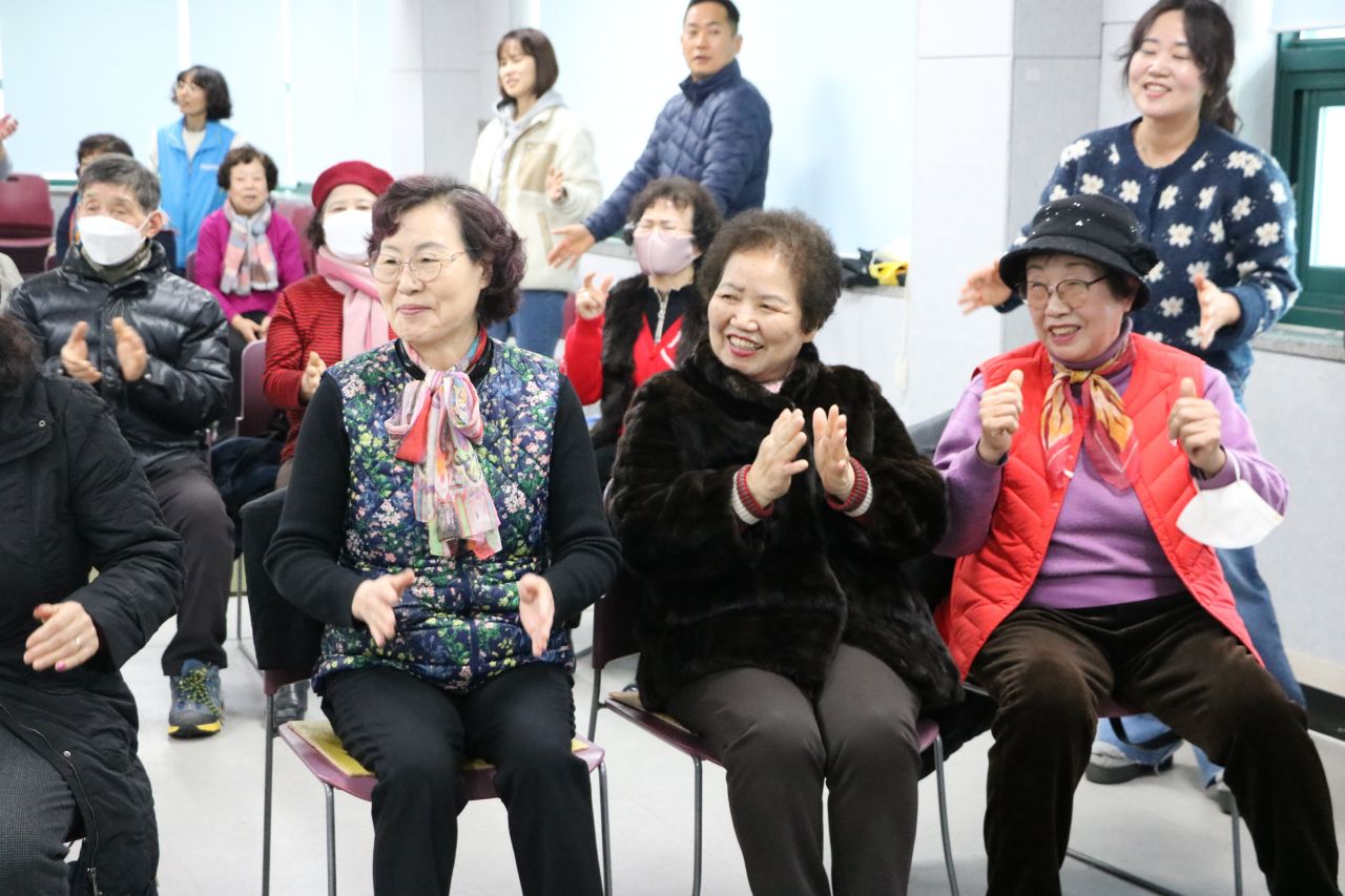 군산노인종합복지관, 정월대보름 맞이 어울마당 진행