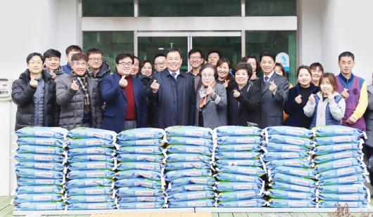 무안군, 정월대보름 맞아 복지시설에 쌀 700㎏ 기탁