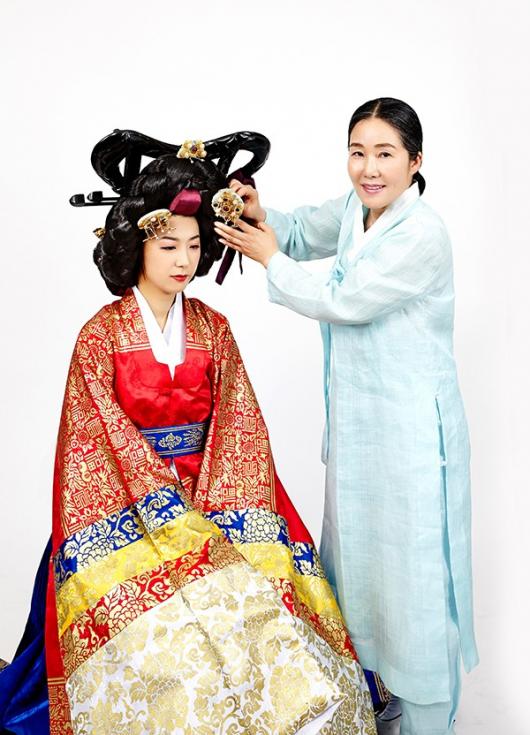 이순 한국미용박물관 관장 ‘우수숙련기술자·소상공인 국무총리상·백년가게’ 선정 영예